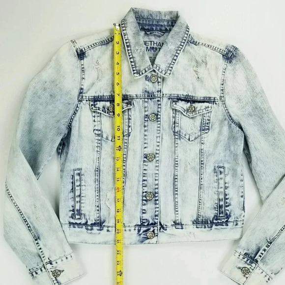 Bethany Mota XL Juniors Factory Distressed Acid Wash Cropped Cotton Denim Jacket - Picture 5 of 7